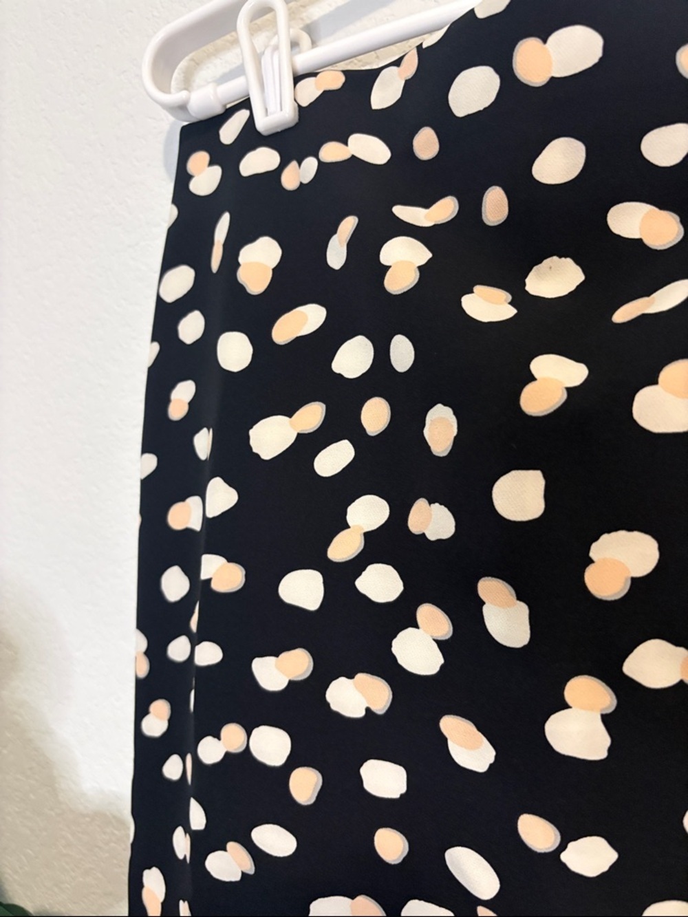Philosophy Black Pencil Skirt with Cream and white Spot Print size 10 - Picture 4 of 6